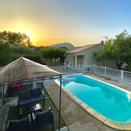 Βίλα Piscine & Vue Pic Saint-loup, Au Calme